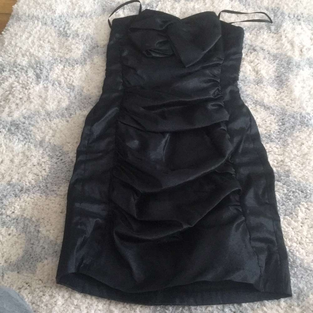 Black rusched homecoming dress